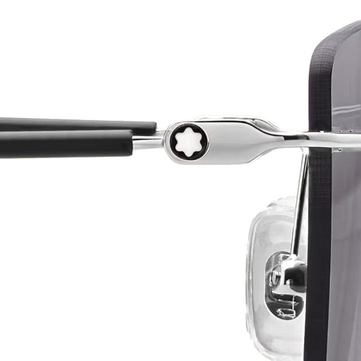 Rechteckige Sonnenbrille mit silberfarbenem Metallrahmen 