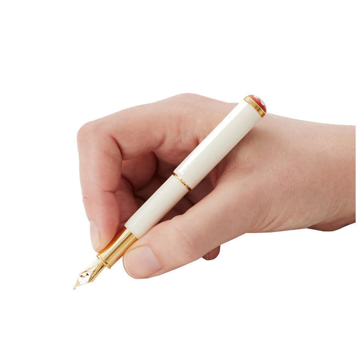 Ручка-перо (F) цвета слоновой кости Montblanc Heritage Rouge et Noir «Baby» Special Edition 