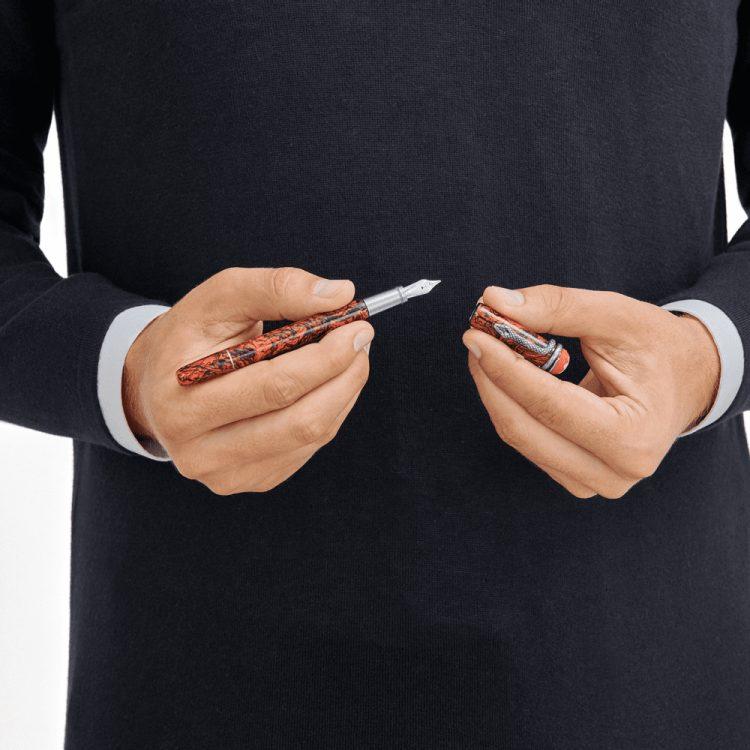 Füllfederhalter (M) Montblanc Heritage Rouge et Noir Serpent Marble Special Edition 